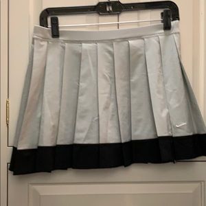 Nike Tennis Skort - gently used